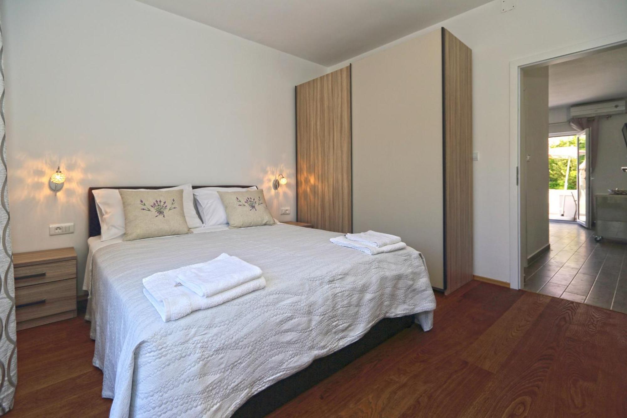 Apartments Grgo 赫瓦尔 外观 照片